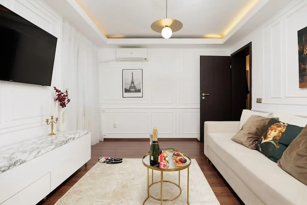 Little Paris Boutique Apartamento Bucareste
